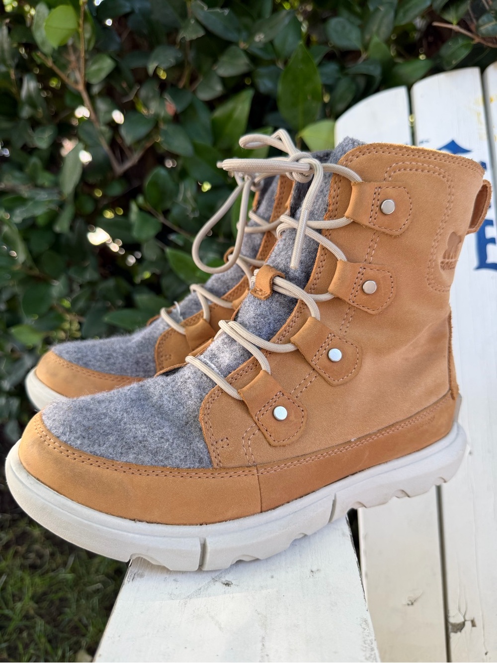 Sorel Kids Tan and Gray Lace-Up Winter Boots